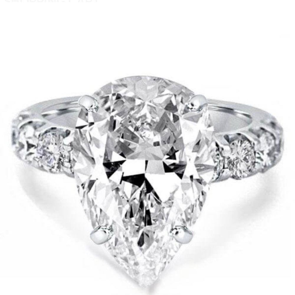 I missed placed it, now found. Beautiful Italio 9ct pear cut engagement ring...